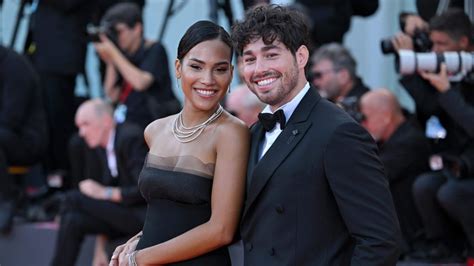 Luca Vezil e Virginia Stablum, red carpet d’amore a Venezia.